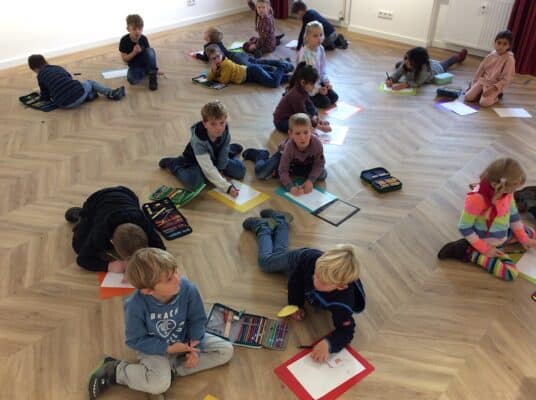 Besuch St. Josef Grundschule Greven in der Galerie Hunold