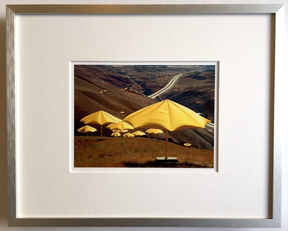 Christo | Umbrellas - gerahmter Miniprint 1